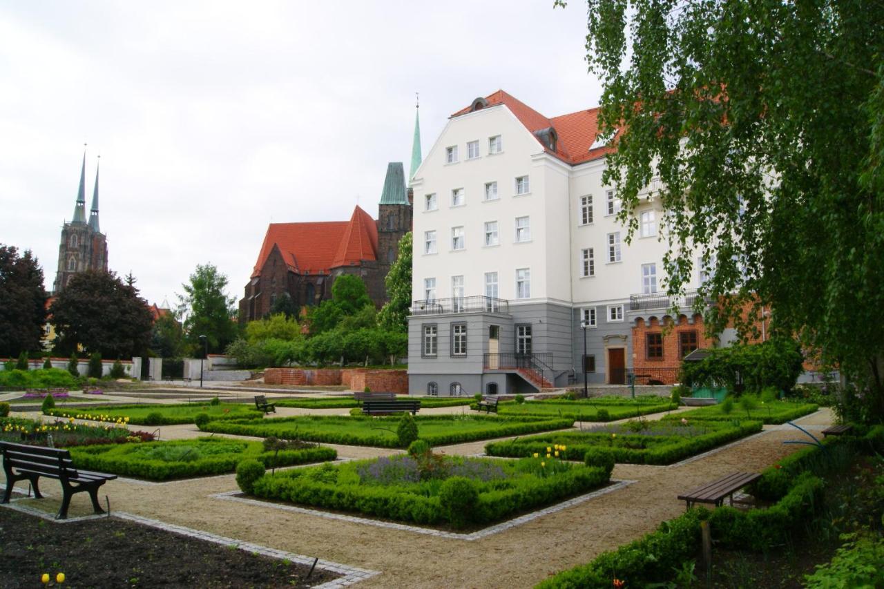 Dom Notre Dame Panzió Wrocław Kültér fotó